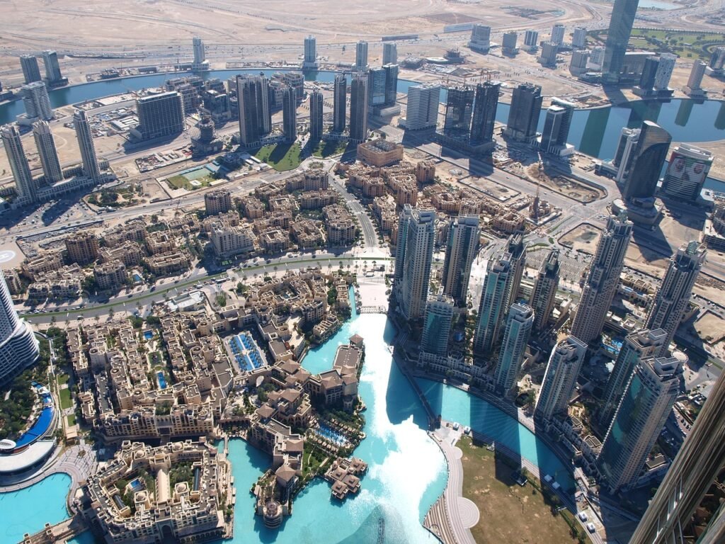 dubai, skyscraper, big city-1234524.jpg