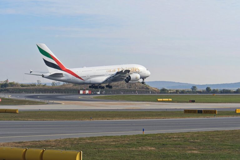 aircraft, emirates, airport-6860124.jpg